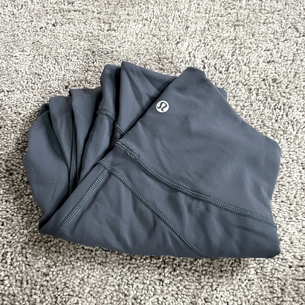 Lululemon leggings size 4